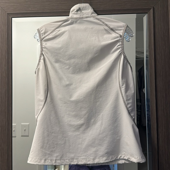 First Ascent White Shell Vest - Picture 2 of 2